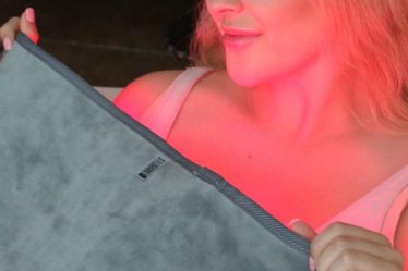 red light therapy blanket emitti 67609020c46b4.jpg