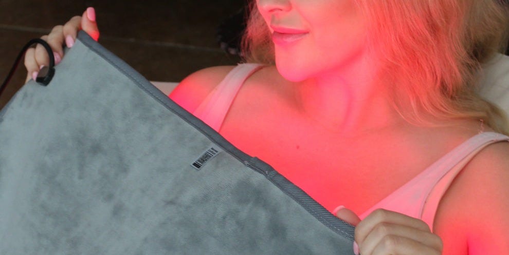 red light therapy blanket emitti 67609020c46b4.jpg