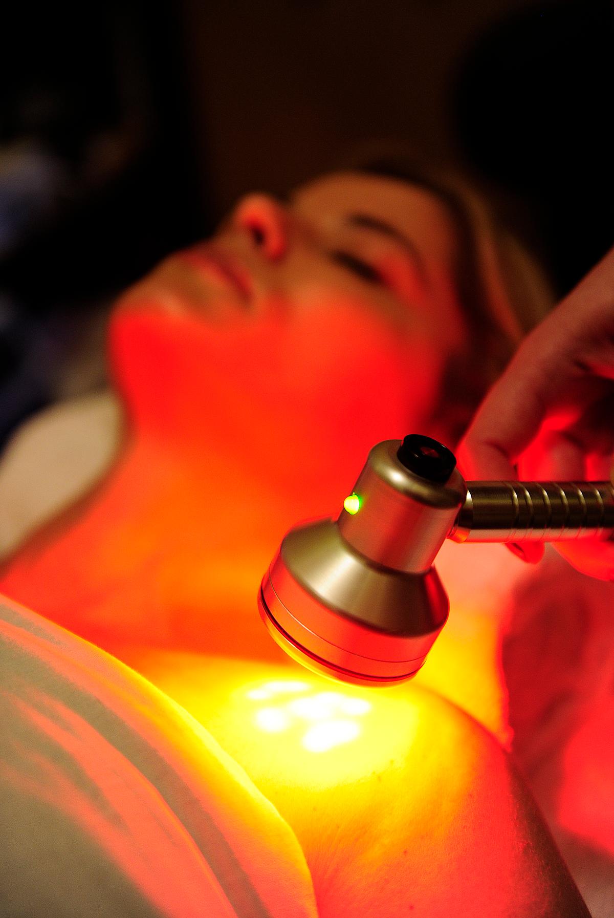 red light therapy.jpeg