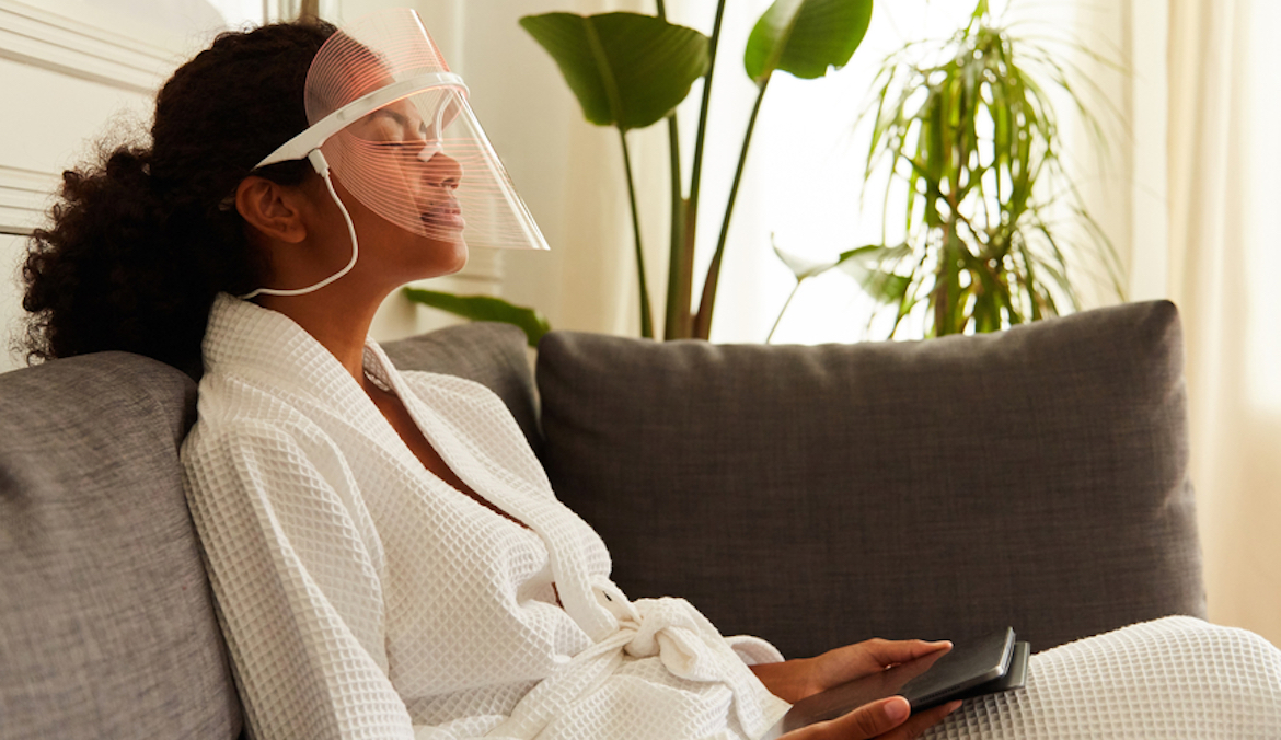 green light therapy for pain ohlamour studio.jpg