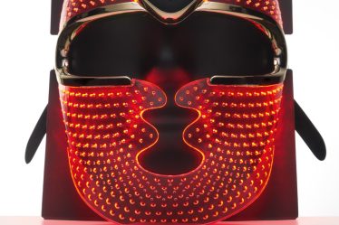 red light masker linda. 1644x970 1742203419.jpg