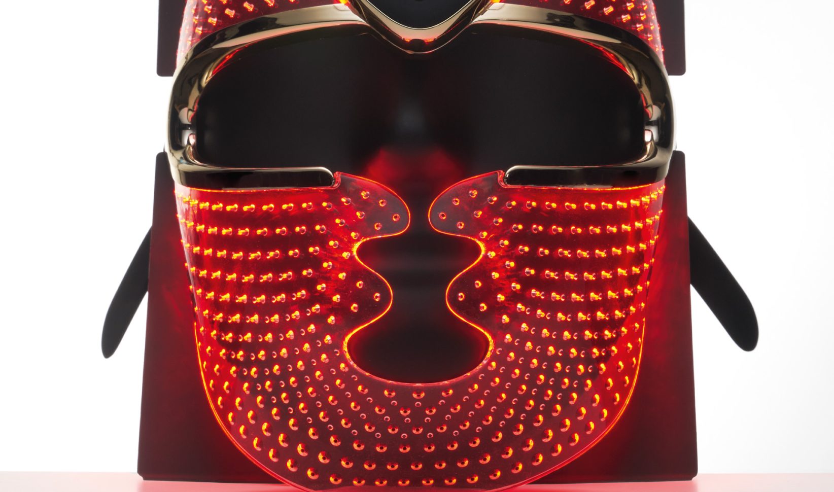 red light masker linda. 1644x970 1742203419.jpg